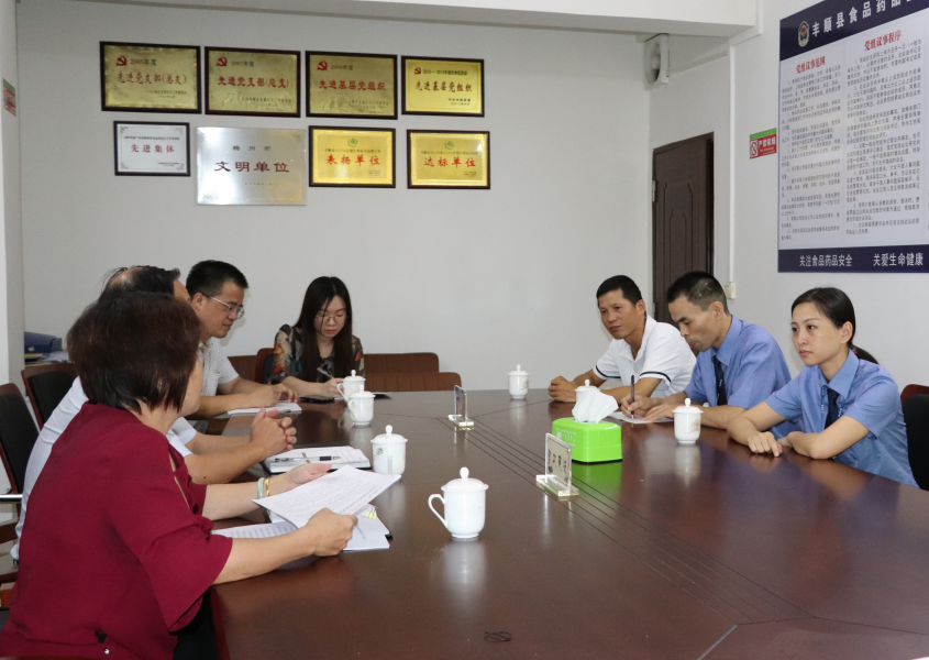 99a51d6f6175ae0e59d0e35d433da21e.jpg 99a51d6f6175ae0e59d0e35d433da21e.jpg