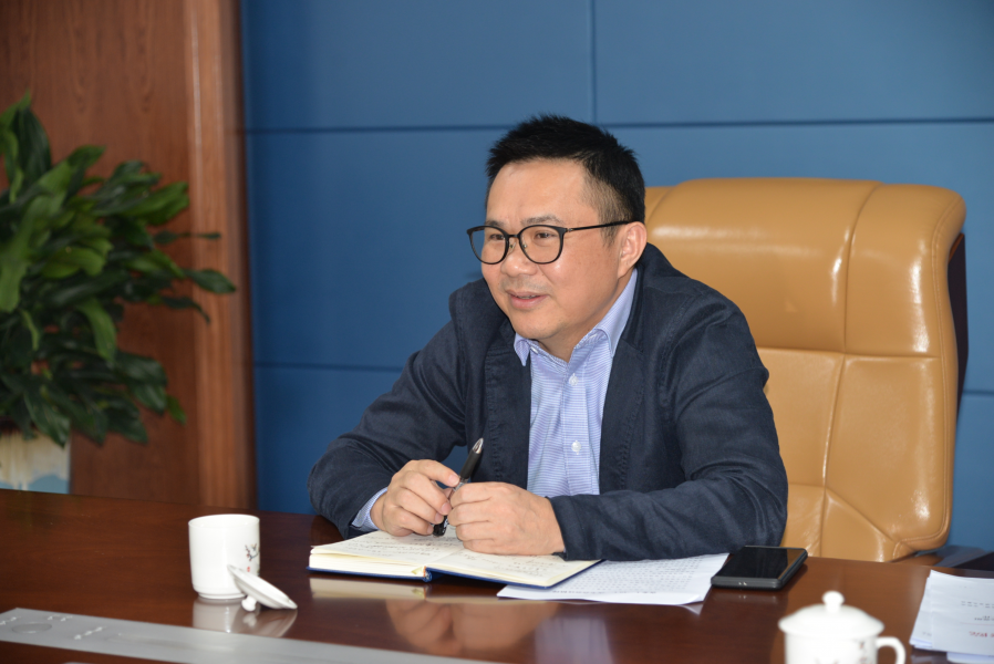 李炎飞讲话.JPG 李炎飞讲话.JPG