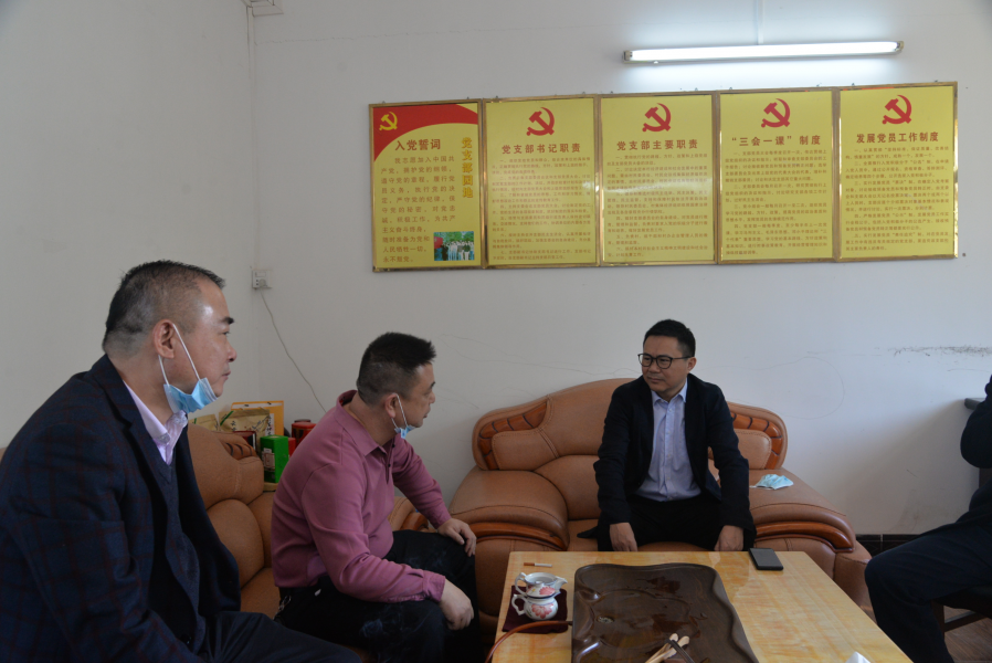 座谈.JPG 座谈.JPG