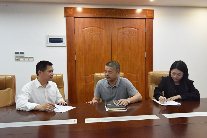 谈心谈话3_副本.jpg 谈心谈话3_副本.jpg