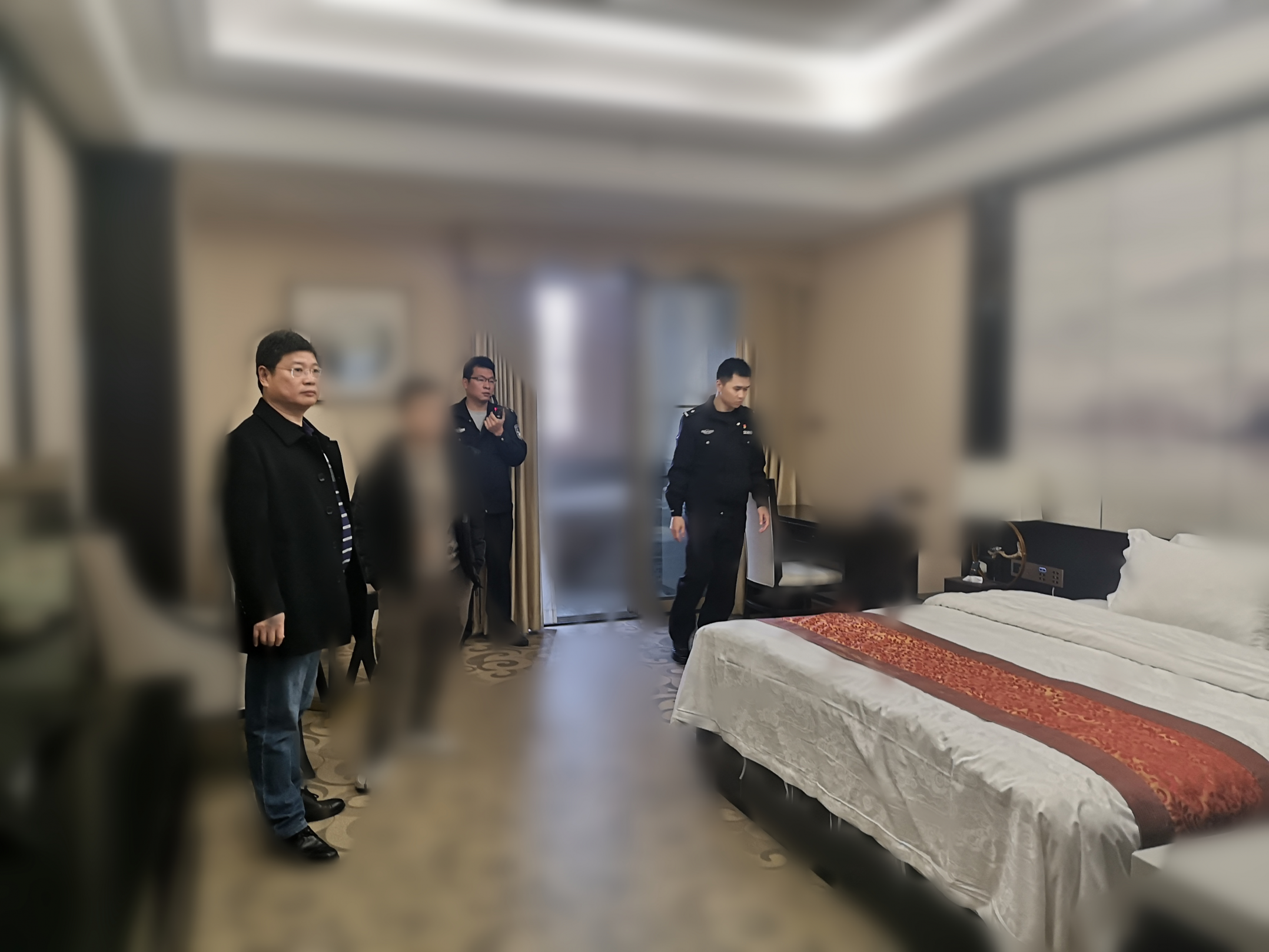 亲历性司法2_副本.jpg 亲历性司法2_副本.jpg