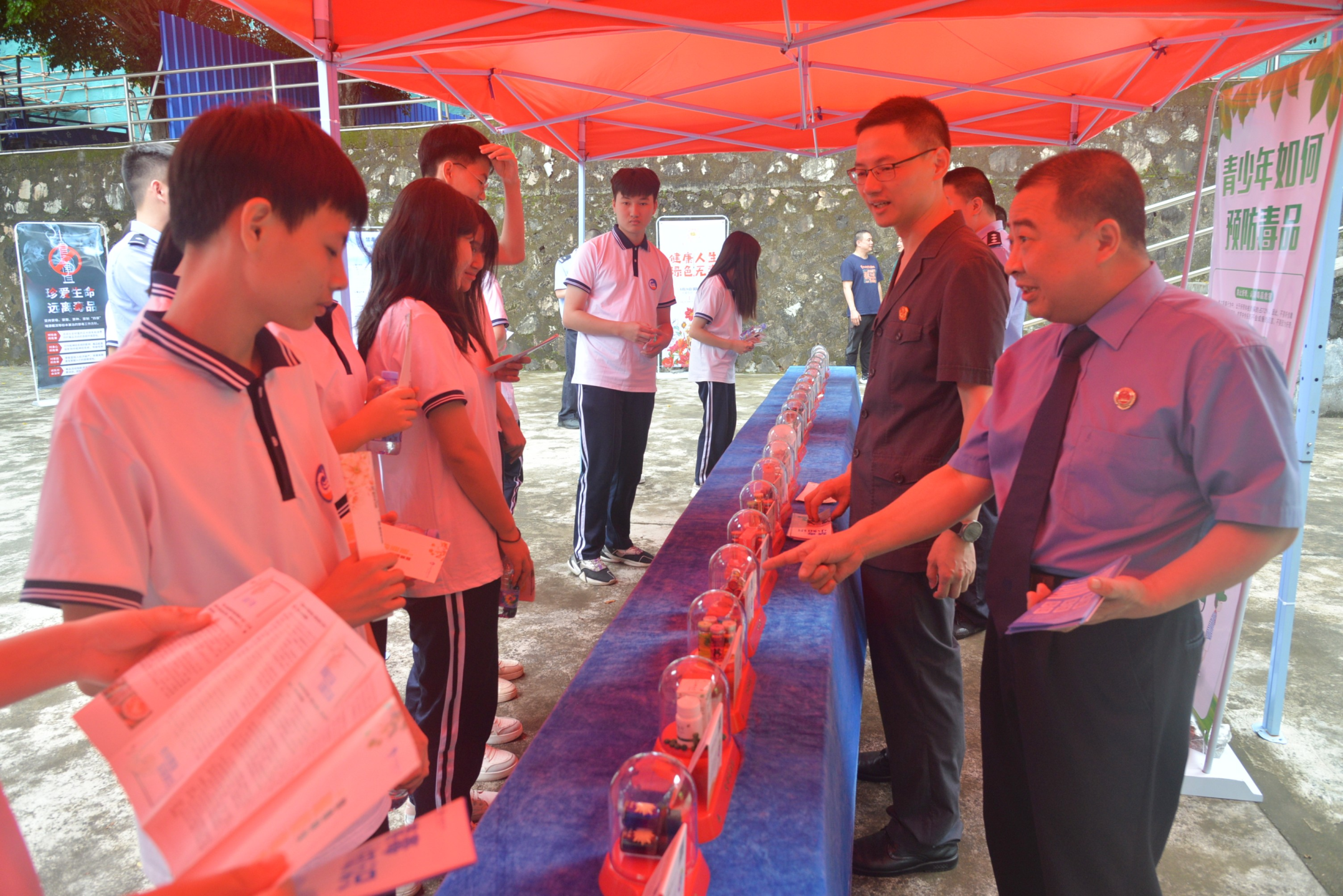 活动现场2_副本.jpg 活动现场2_副本.jpg