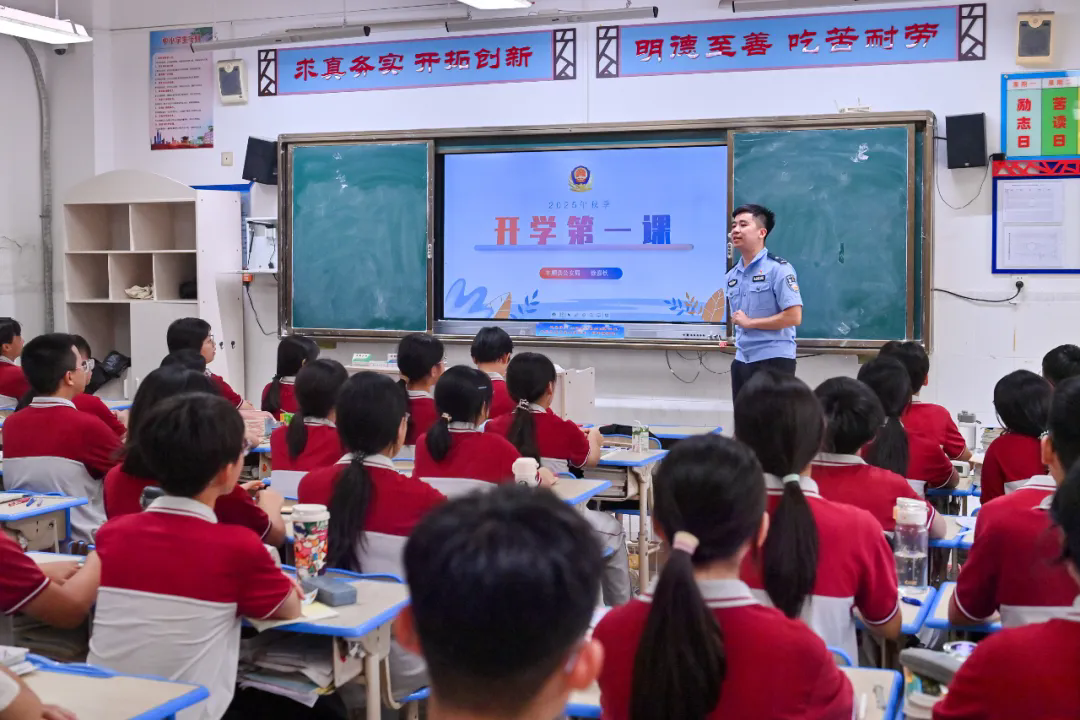 640.webp (5).png 640.webp (5).png